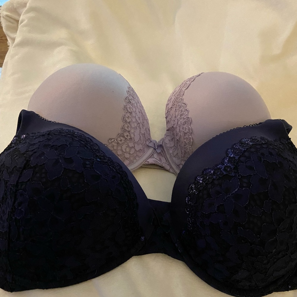EUC VS Body by Victoria bras. Navy/Lavender